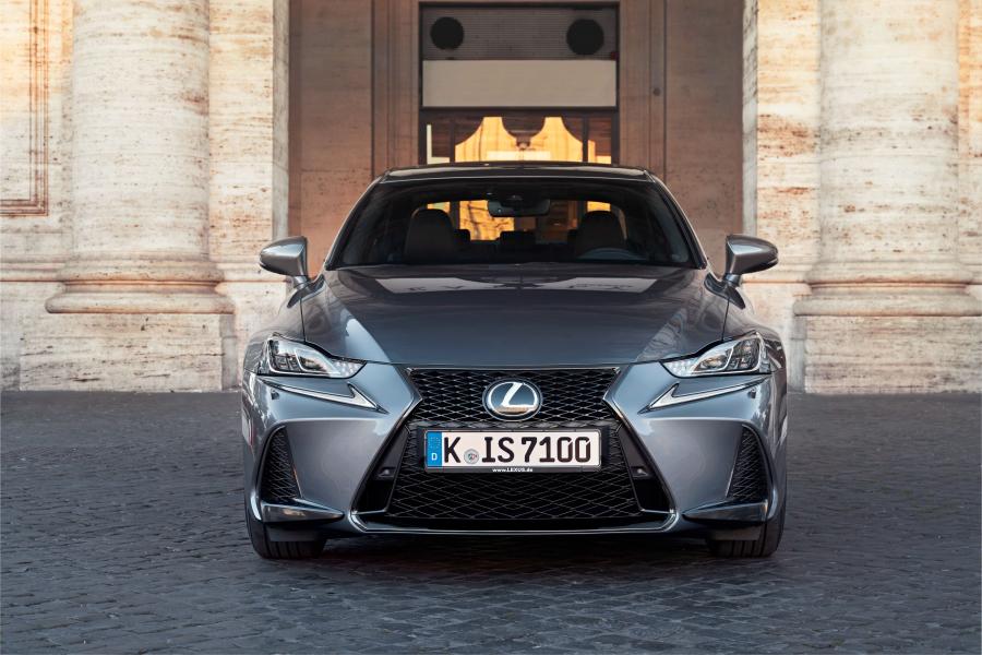  Lexus IS200t F-Sport 2016 года  (WW) (фото 21 из 35)